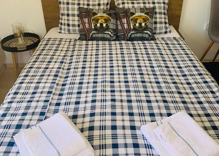 13, St John Park Банско