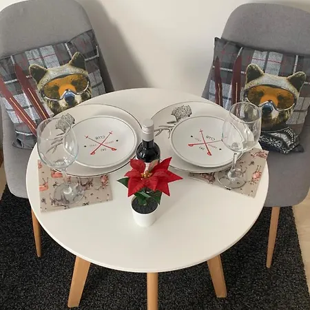 Apartment 13, St John Park *