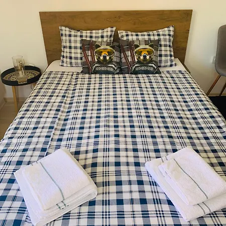 13, St John Park Banszko